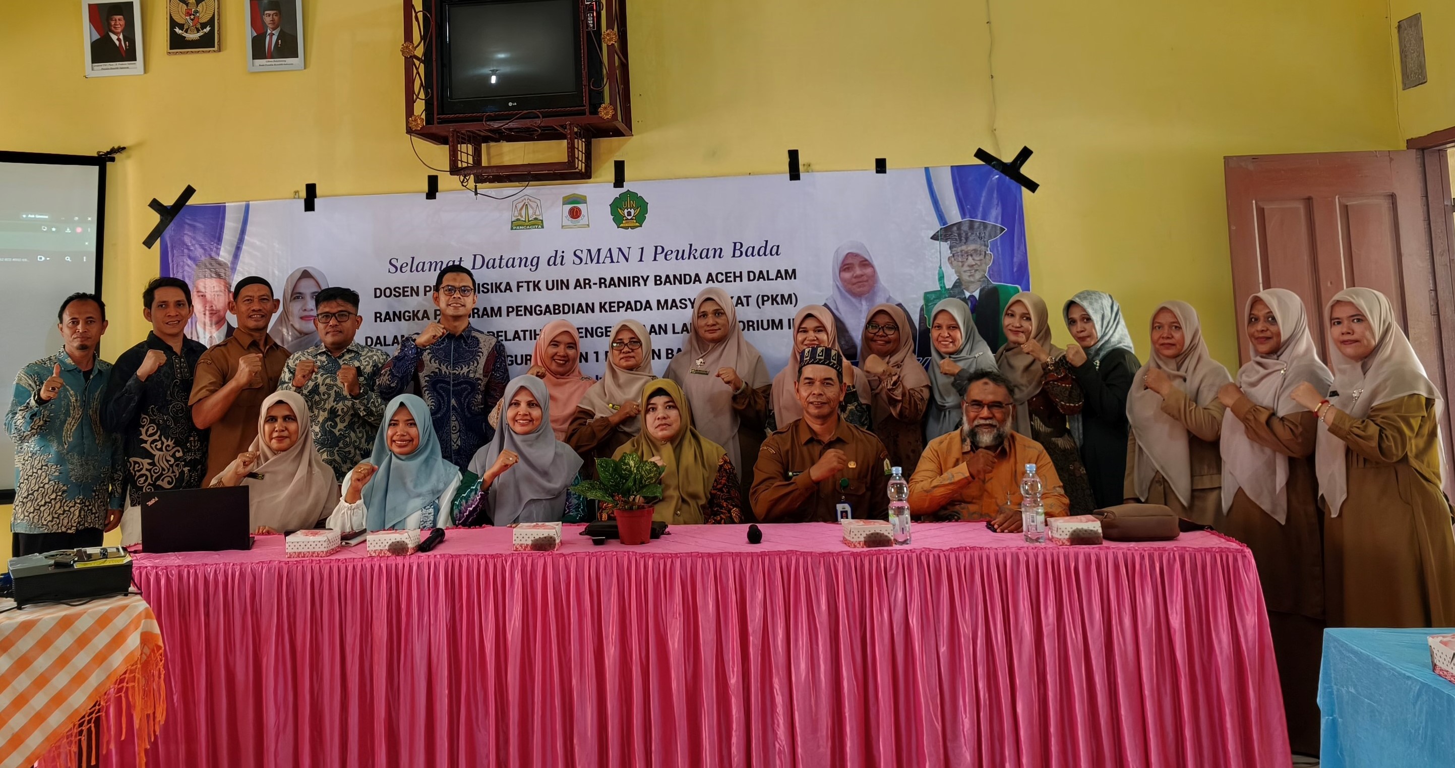 Membangun Laboratorium Fisika yang Aman dan Berkualitas, Prodi Pendidikan Fisika FTK UIN Ar-Raniry Gelar Pengabdian di SMAN 1 Peukan Bada